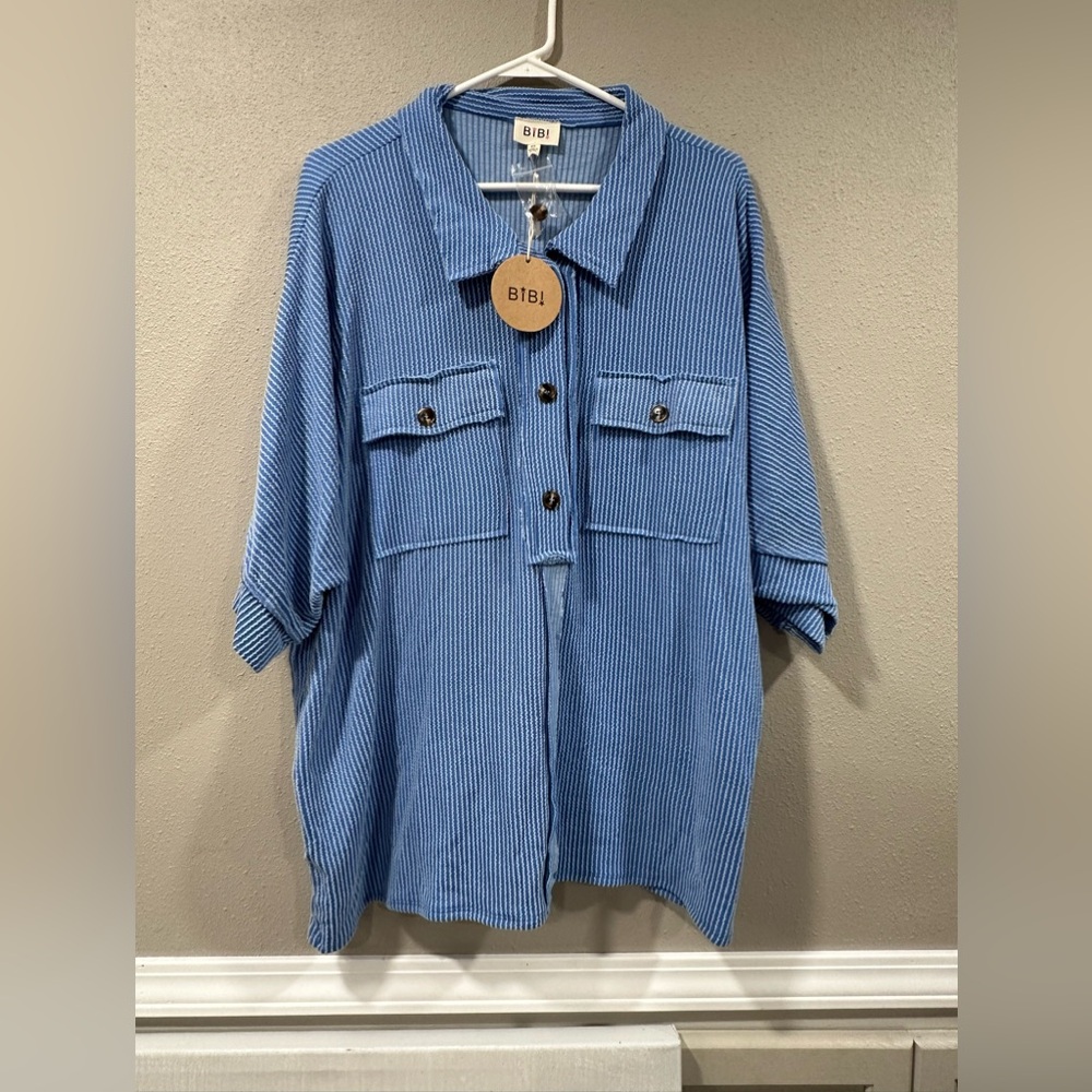 NWT Bibi Rib Buttoned Collared Top - Picture 2 of 7